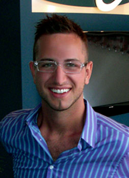 <p class='hname'>Joshua  Dziabiak</p><p class='hco'>ShowClix</p>