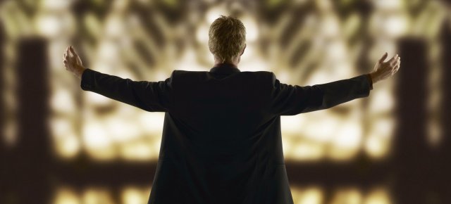 Working With a Narcissist? Try These 4 Tips to Stay Sane