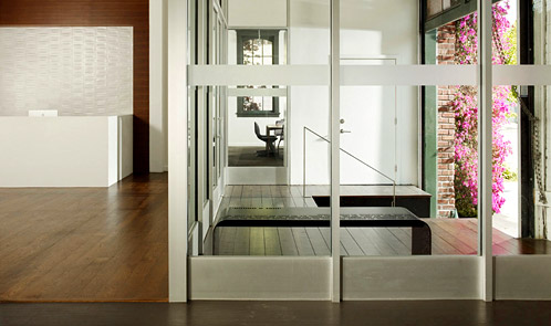 <p class='hname'> <a href='http://www.inc.com/ss/worlds-coolest-offices-2010/innovative-interiors'>One & Co.</a> | <a href='http://www.inc.com/ss/worlds-coolest-offices-2010/innovative-interiors'>Cary Bernstein Architect</a> | San Francisco, California | Innovative Interiors</p>
