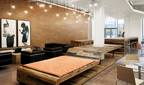 <p class='hname'><a href='http://www.inc.com/ss/worlds-coolest-offices-2010/innovative-functional-flagships'>Grey Group</a> | <a href='http://www.inc.com/ss/worlds-coolest-offices-2010/innovative-functional-flagships'>STUDIOS Architecture</a> | New York City | Grand Flagship Headquarters</p>