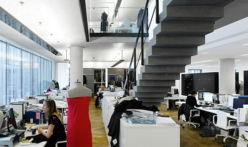 <p class='hname'><a href='http://www.inc.com/ss/worlds-coolest-offices-2010/innovative-functional-flagships'>Reiss</a> | <a href='http://www.inc.com/ss/worlds-coolest-offices-2010/innovative-functional-flagships'>Squire and Partners</a> | London, United Kingdom | Grand Flagship Headquarters</p>