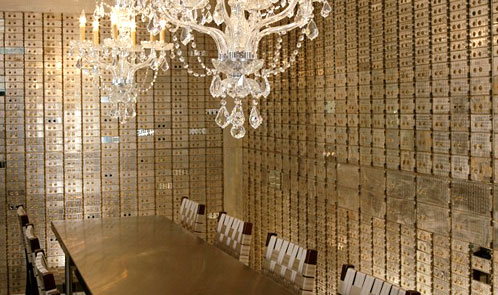 <p class='hname'><a href='http://www.inc.com/ss/worlds-coolest-offices-2010/innovative-functional-flagships'>Vanguard Properties</a> | <a href='http://www.inc.com/ss/worlds-coolest-offices-2010/innovative-functional-flagships'>Charles de Lisle Workshop</a> | San Francisco, California | Grand Flagship Headquarters</p>