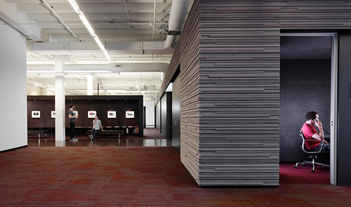 <p class='hname'> <a href='http://www.inc.com/ss/worlds-coolest-offices-2010/coolest-use-space'>37Signals</a> | <a href='http://www.inc.com/ss/worlds-coolest-offices-2010/coolest-use-space'>Brininstool, Kerwin and Lynch</a> | Chicago, Illinois | Making the Best Use of Space </p>