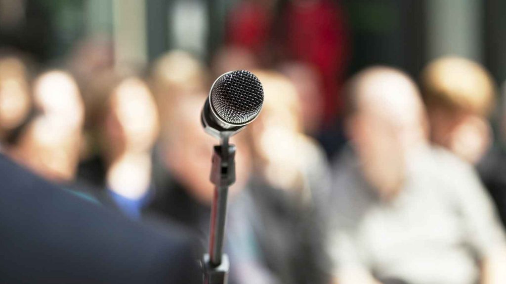 Why You Should Tell Your Audience When You're Nervous About Giving a ...