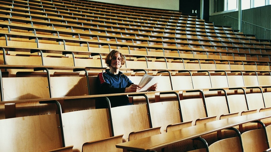 4 Things That Can Help You Start Your Career the Right Way