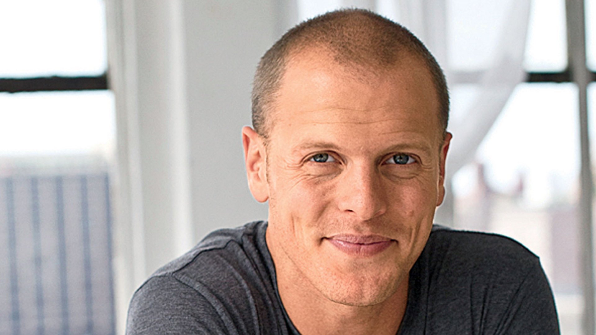 Тим феррис 4 часа. Timothy ferriss. тимоти феррис. тим феррис фото. андрея ферриса.