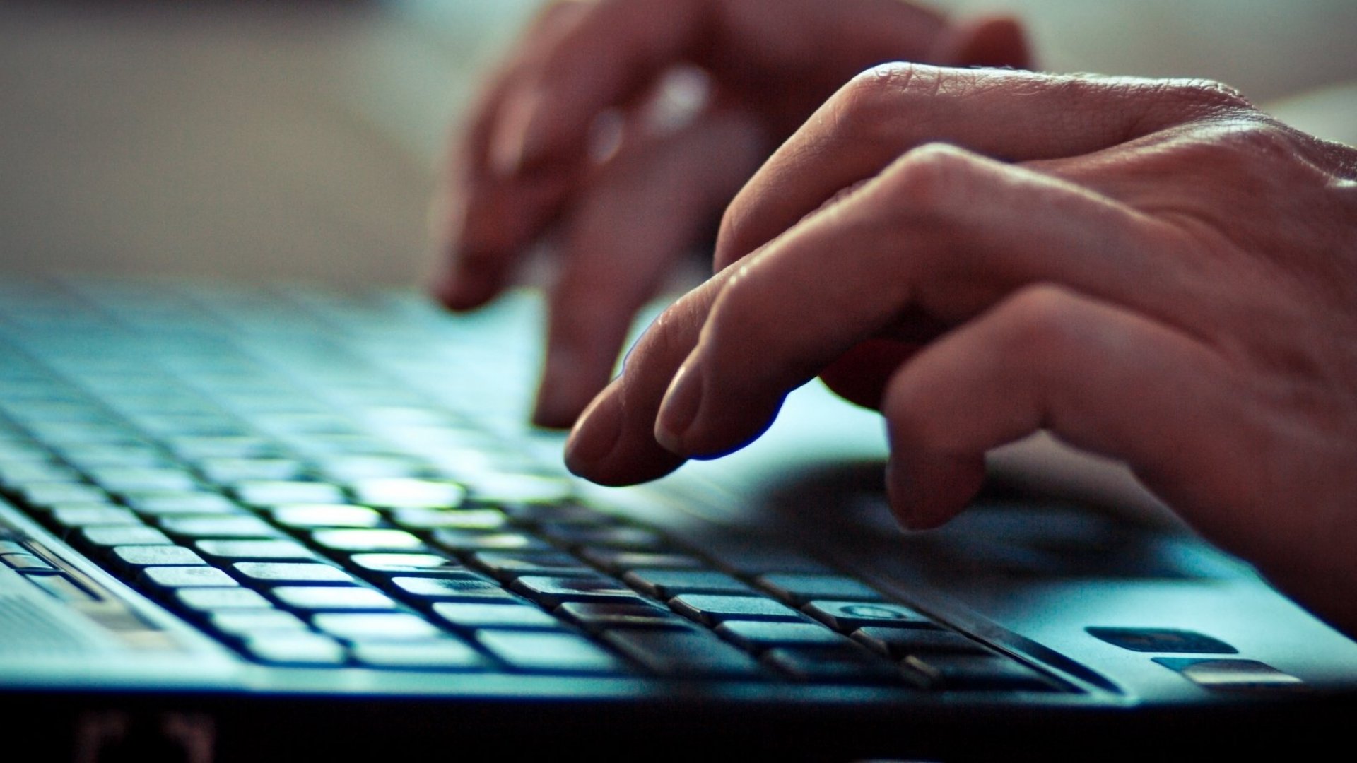 Capitalizing Democracy The Grammar Rule Thats Dividing The Internet - 5p5kezp