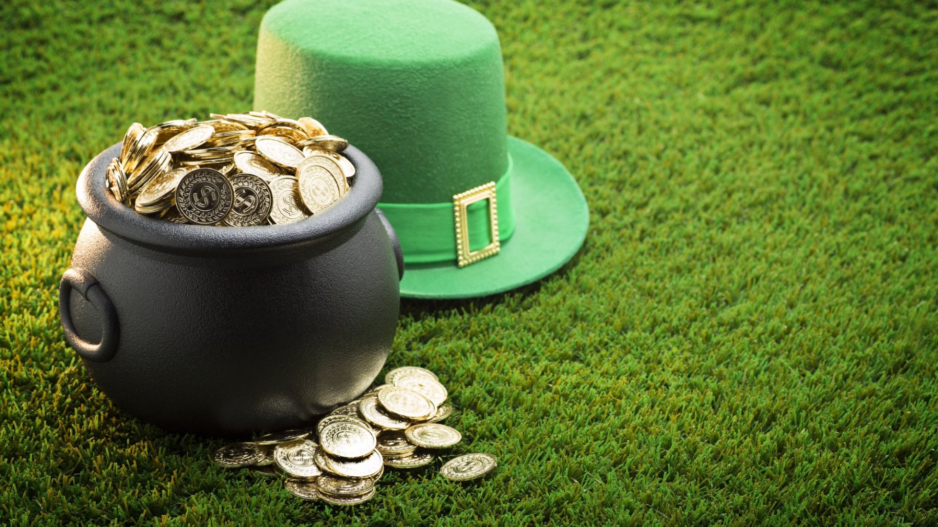 No Pot of Gold? 3 Tips the Best Public Speakers Use to Create Their Own Luck Onstage
