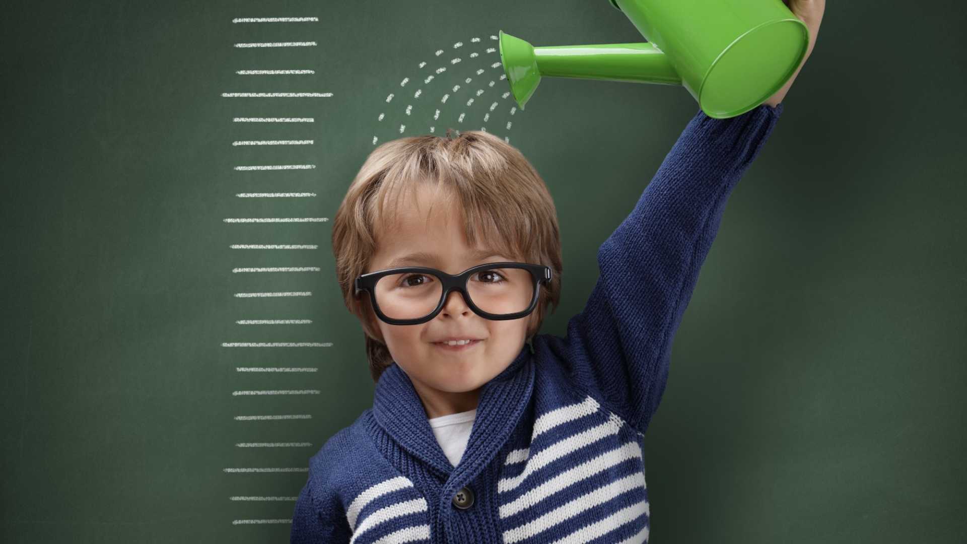 Рост картинка для детей. Ребенок растет. Ребенок растет ведомым. Измерение роста ребенка. Ребенок растет ведомым.