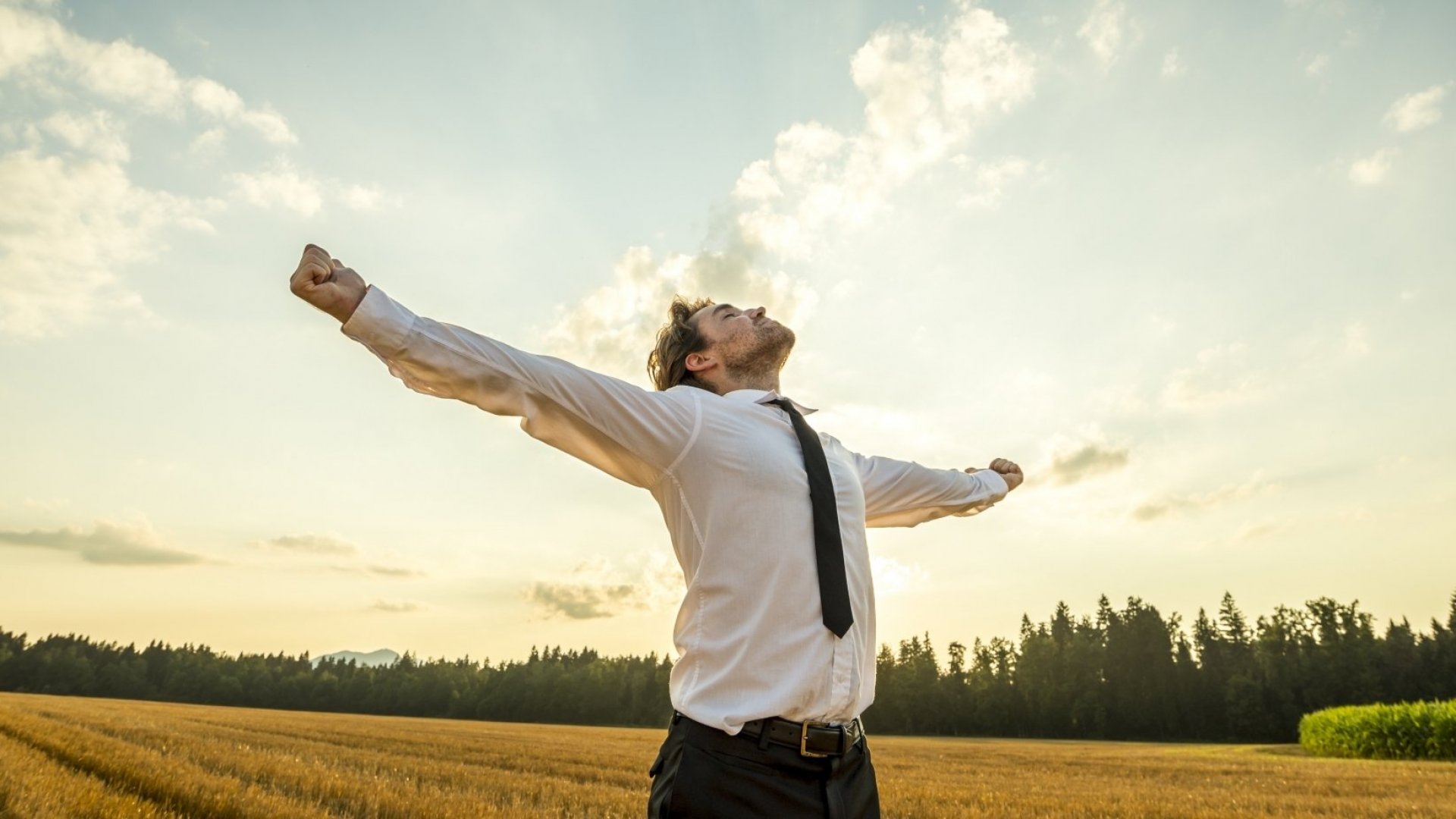 Силуэт женщины. Проблем и в силах их. Измученный человек. Господи дай сил тому у кого трудности дай здоровье. Мужчина толкает камень в гору.