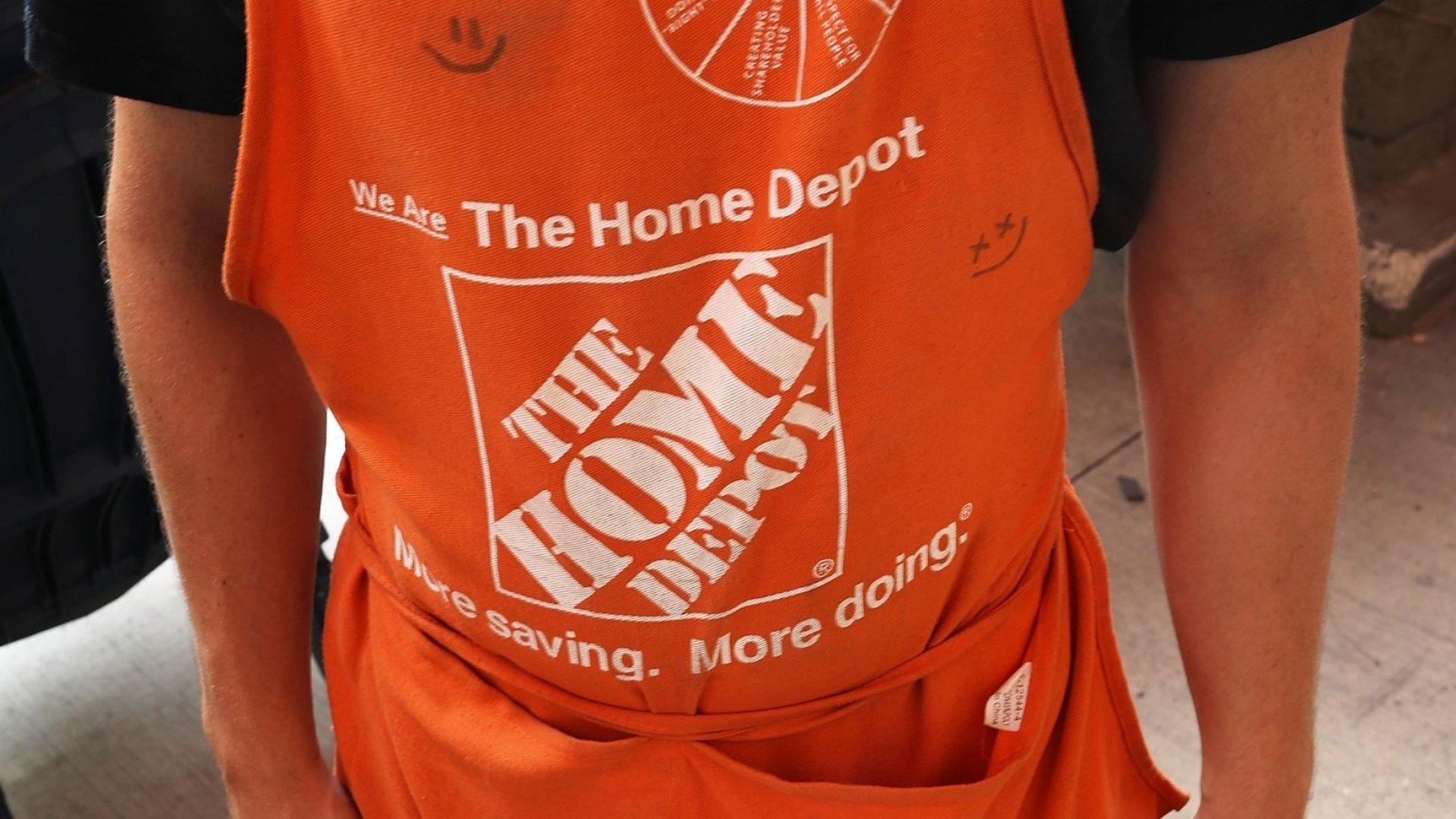 4 Home Depot Employees Helped Catch a Shoplifter (They Don't Work at Home Depot Anymore)