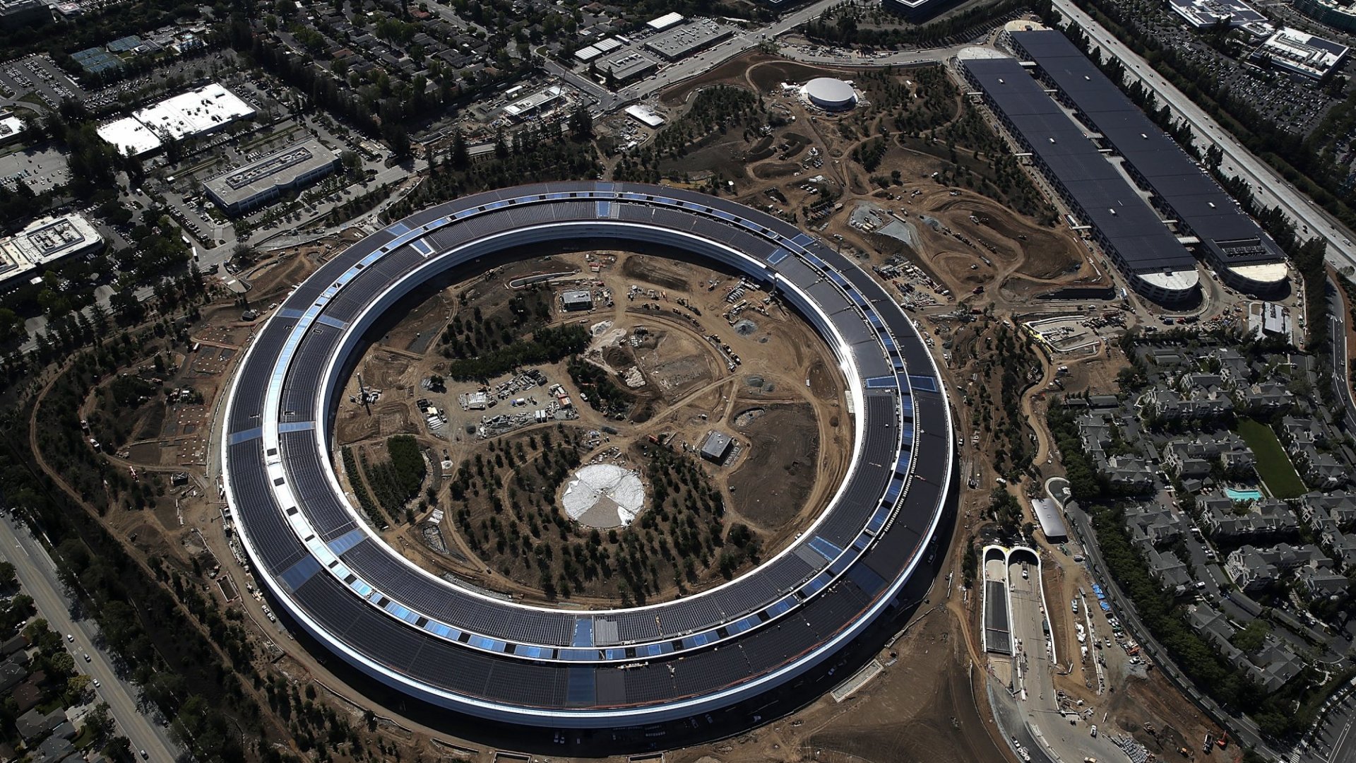 Did Apple Just Give up on Innovation? This Ginormous Elephant in Silicon Valley Points to Yes