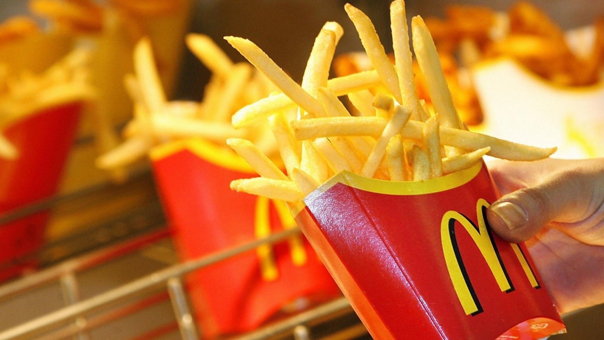 Here's Why McDonald's Will Give You Free Fries Every Friday in 2018