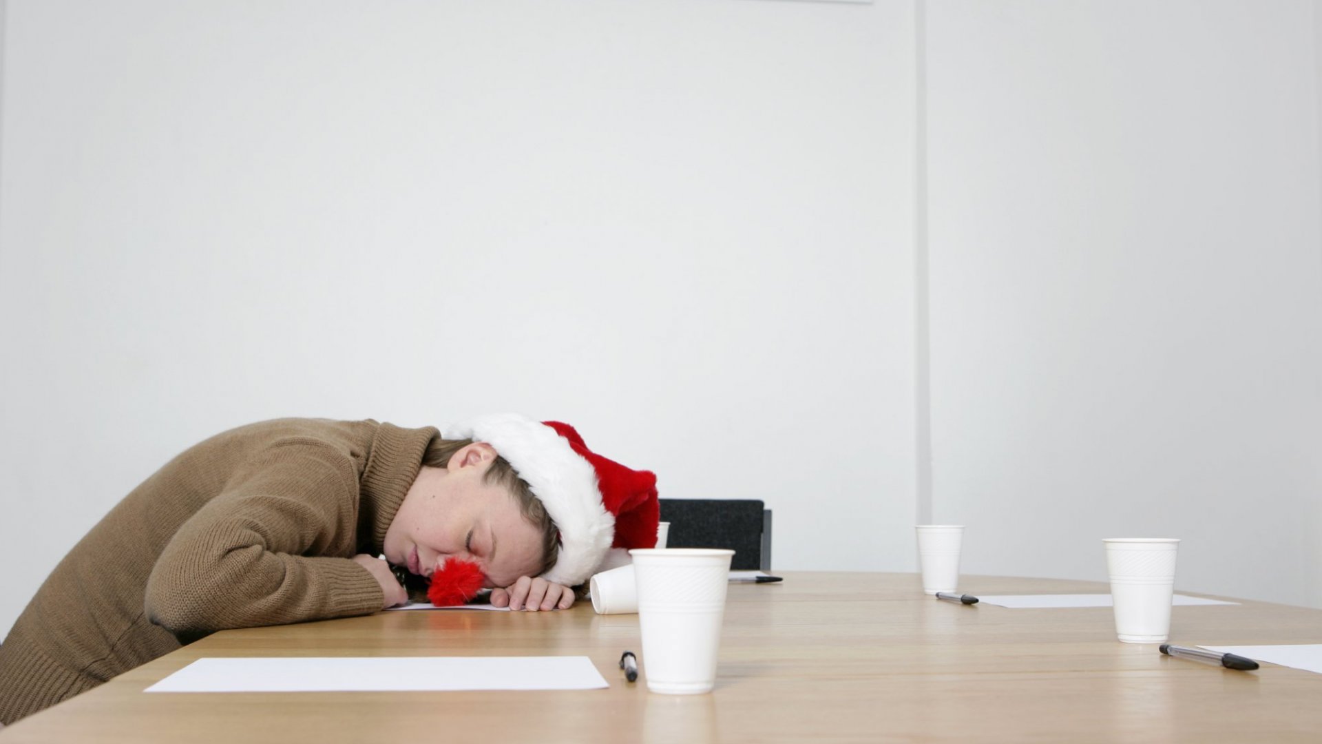 8 Ways to Avoid a Disastrous Holiday Party | Inc.com