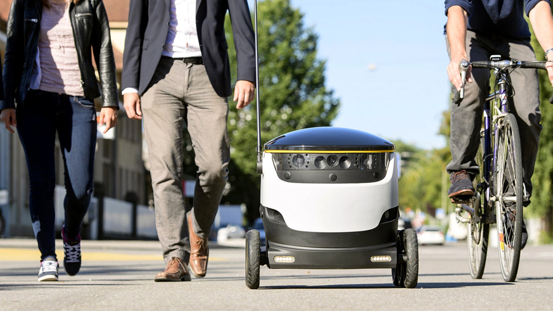 Delivery Bots Start Rolling Down the Streets of U.S. Cities | Inc.com